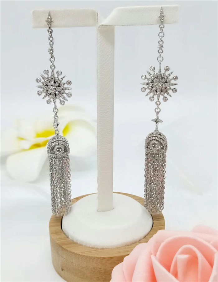 Royal Court Tassel Earring.jpg Royal Court Tassel Earring.jpg